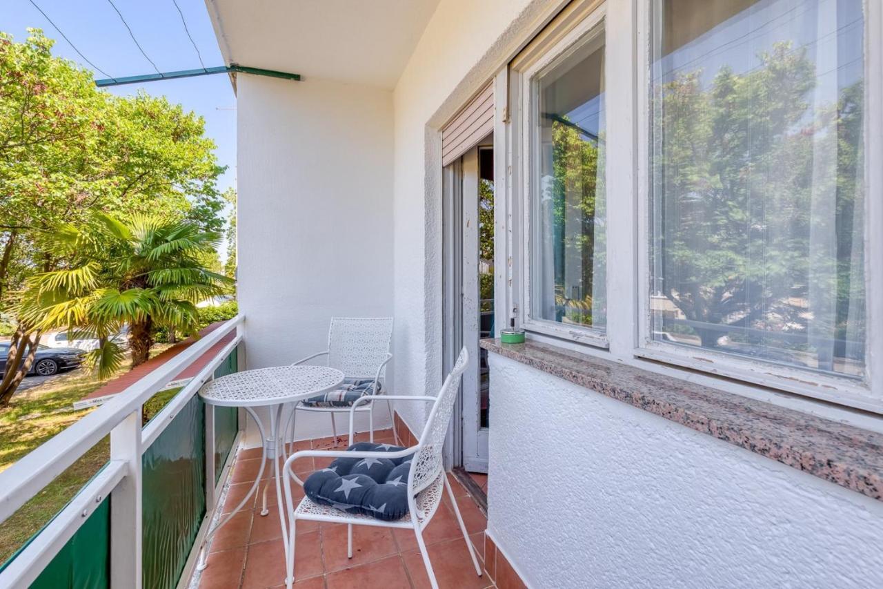 Apartment Gaby With Balcony Poreč Exterior foto